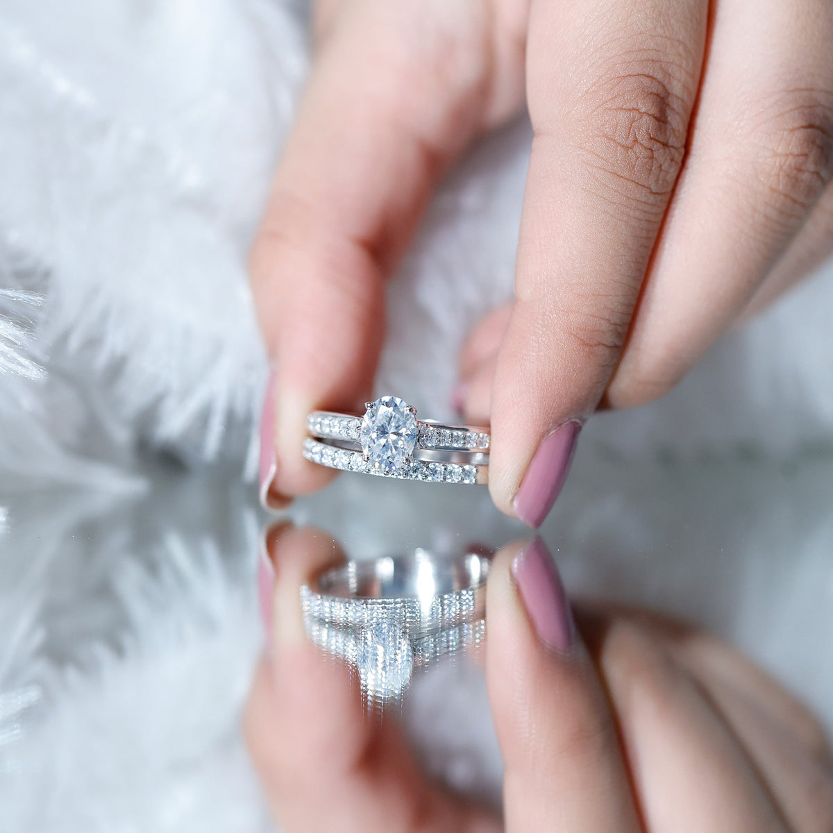 Oval Lab-Grown Diamond Bridal Set with IGI Certificate