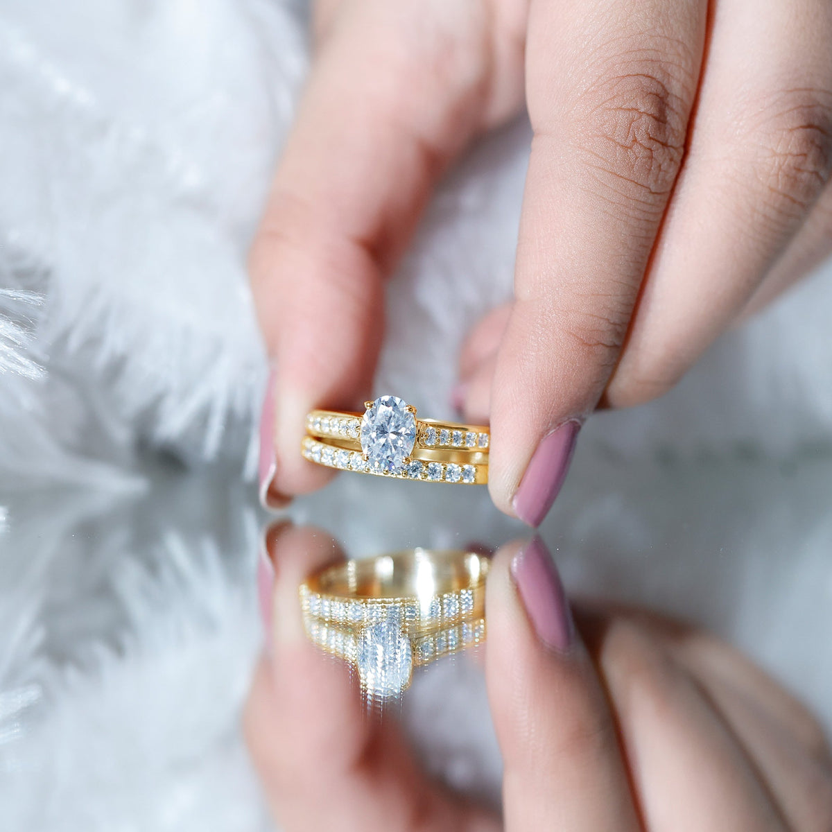 Oval Lab-Grown Diamond Bridal Set with IGI Certificate
